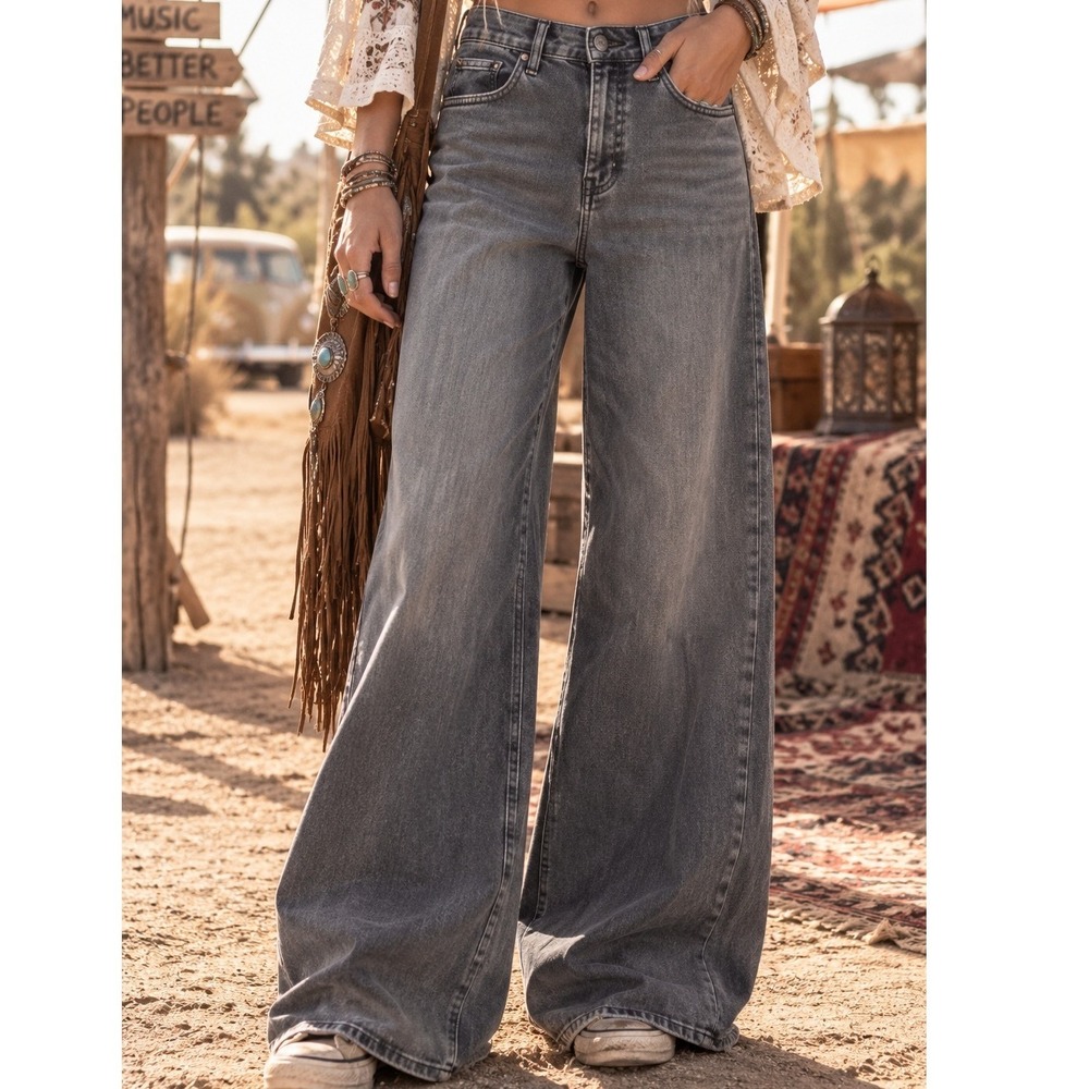 FRAME Le High Flare Jeans Washed Black Super Wide Leg Raw Hem Grunge Size 30